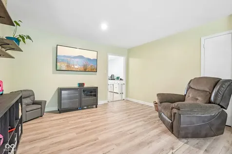 3022 San Jose Greenwood IN 46143