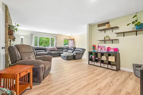 3022 San Jose Greenwood IN 46143