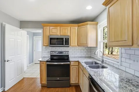 7026 Spring Mill Road Indianapolis IN 46260