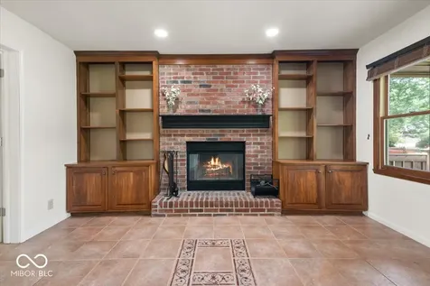 10480 Greenway Drive Fishers IN 46037
