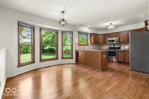 10480 Greenway Drive Fishers IN 46037
