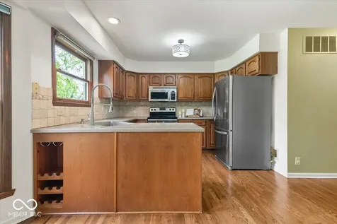 10480 Greenway Drive Fishers IN 46037