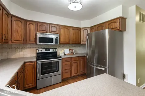 10480 Greenway Drive Fishers IN 46037