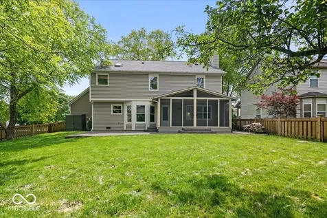 10480 Greenway Drive Fishers IN 46037