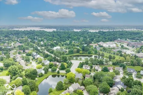 10480 Greenway Drive Fishers IN 46037