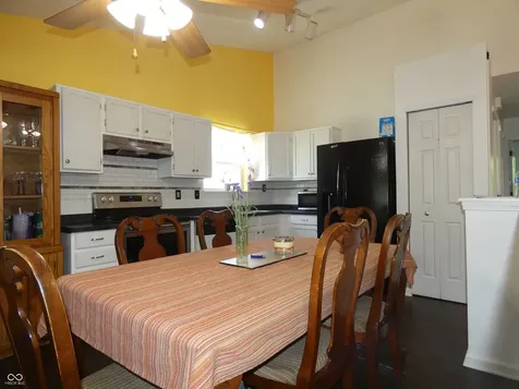 1058 Creekwood Lane Franklin IN 46131