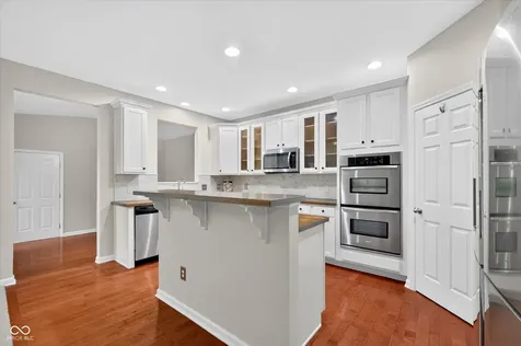 2583 Manigault Street Carmel IN 46032