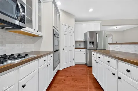 2583 Manigault Street Carmel IN 46032