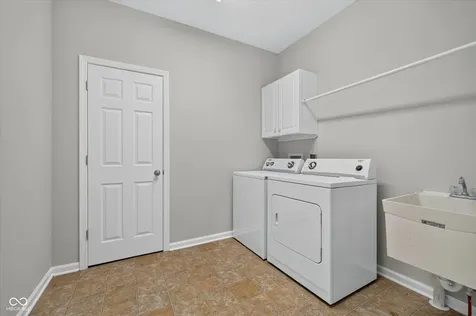 2583 Manigault Street Carmel IN 46032