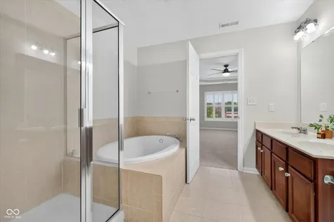 2583 Manigault Street Carmel IN 46032