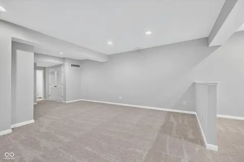 2583 Manigault Street Carmel IN 46032
