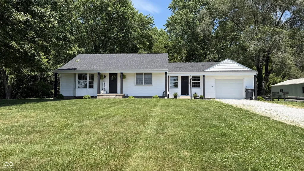 10932 E County Road 1025 N Seymour IN 47274