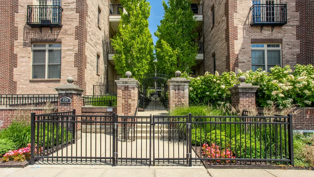 450 E Ohio Street Indianapolis IN 46204