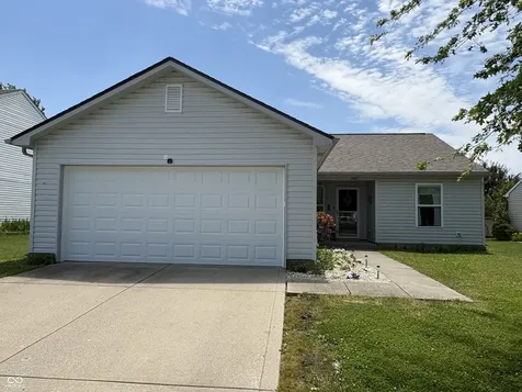 1647 Sweetwater Lane Greenfield IN 46140