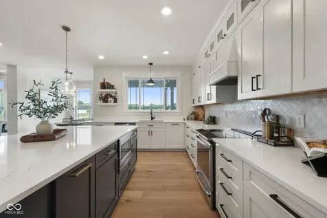 8905 Whitestown Road Zionsville IN 46077