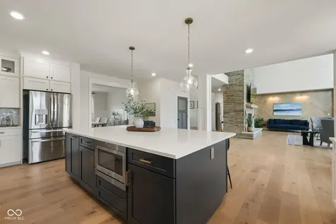8905 Whitestown Road Zionsville IN 46077