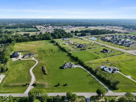 8905 Whitestown Road Zionsville IN 46077