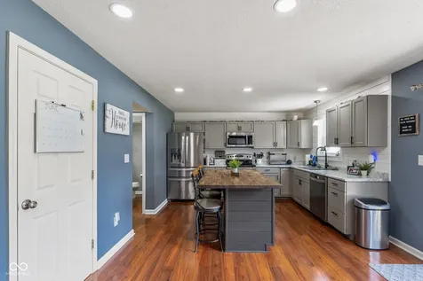10044 Three Star Court Avon IN 46123
