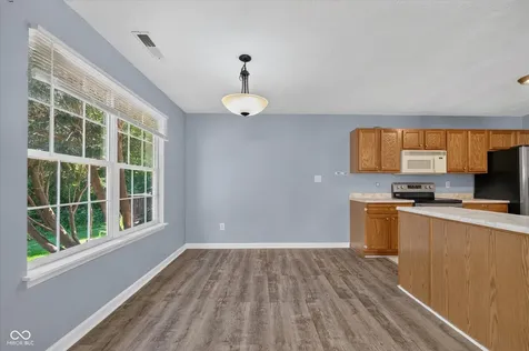 1852 Misty Lake Drive Indianapolis IN 46260