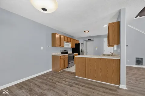 1852 Misty Lake Drive Indianapolis IN 46260
