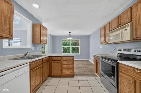 1852 Misty Lake Drive Indianapolis IN 46260