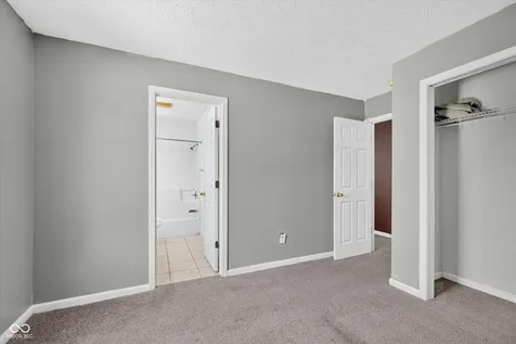 1852 Misty Lake Drive Indianapolis IN 46260