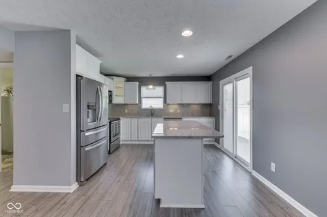 2942 Coles Creek Lane Indianapolis IN 46217