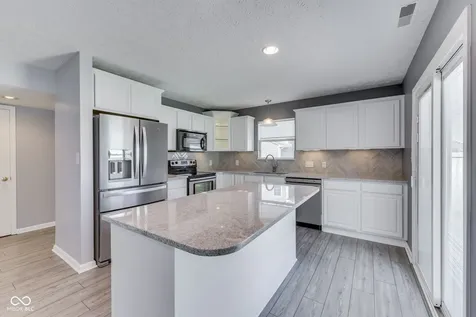 2942 Coles Creek Lane Indianapolis IN 46217