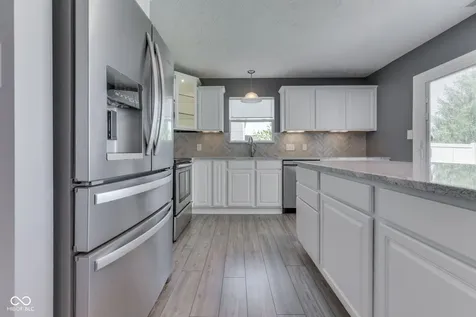 2942 Coles Creek Lane Indianapolis IN 46217