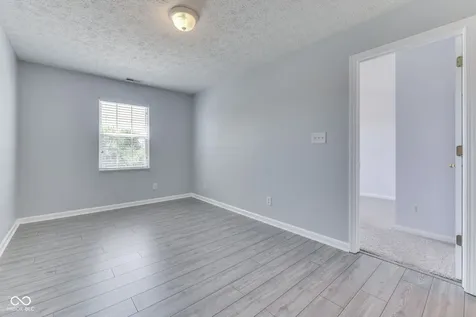 2942 Coles Creek Lane Indianapolis IN 46217