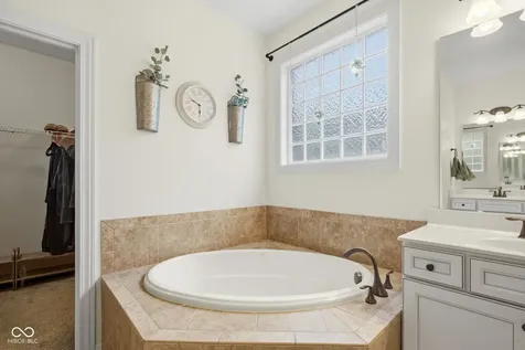 15217 Slateford Road Noblesville IN 46062