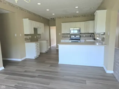 3019 Shadow Lake Drive Indianapolis IN 46217