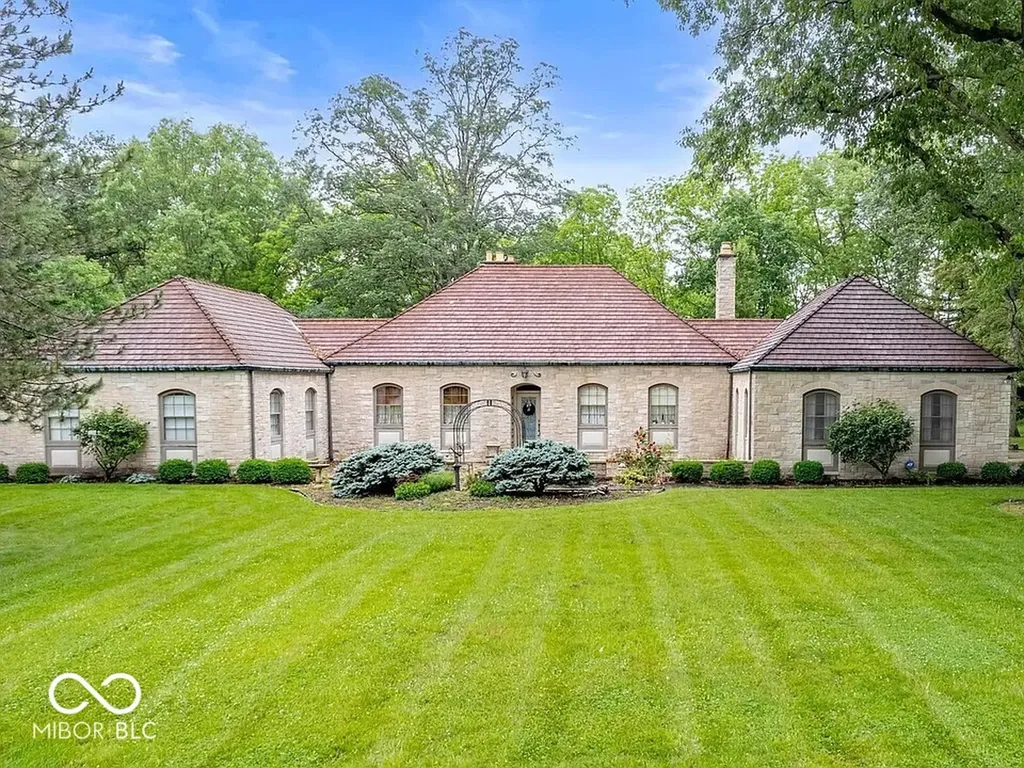 517 S Elliott Acres Drive Muncie IN 47302