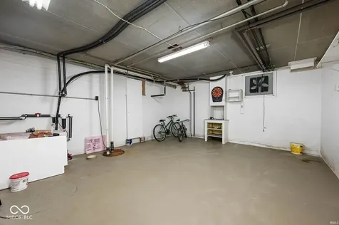 517 S Elliott Acres Drive Muncie IN 47302