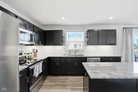 9860 Oakmont East Drive Pendleton IN 46064
