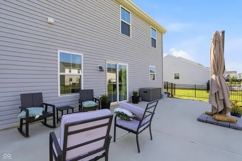 9860 Oakmont East Drive Pendleton IN 46064