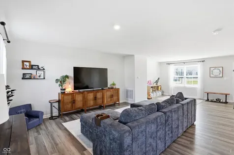 9860 Oakmont East Drive Pendleton IN 46064