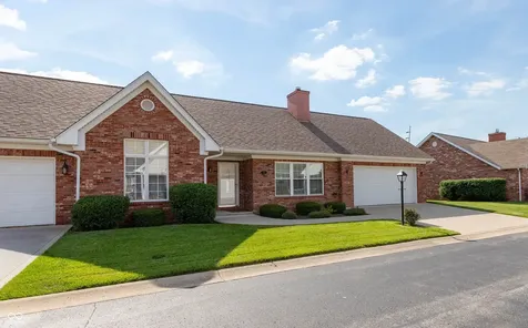 113 Commons Drive Seymour IN 47274