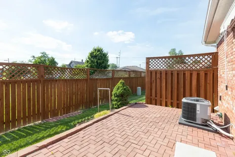 113 Commons Drive Seymour IN 47274