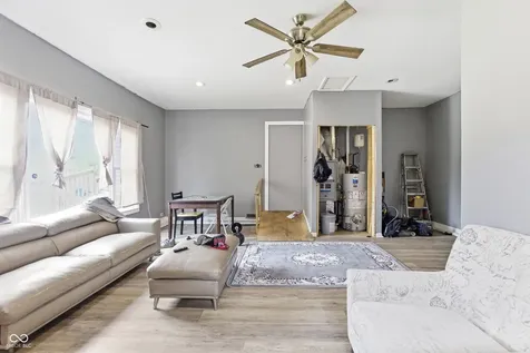 2610 Caroline Avenue Indianapolis IN 46218