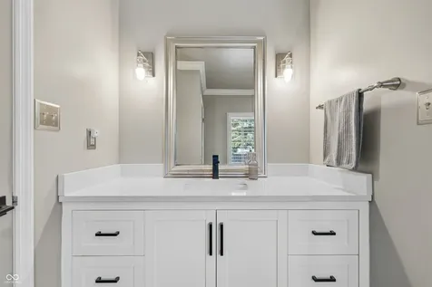 110 Mcclellan Road Greenfield IN 46140