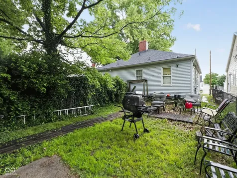 924 Negley Avenue Evansville IN 47711