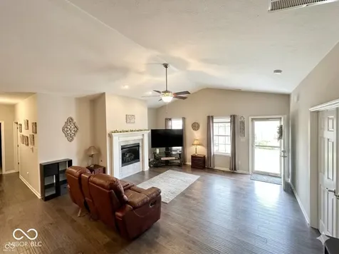 4328 Washington Boulevard Plainfield IN 46168