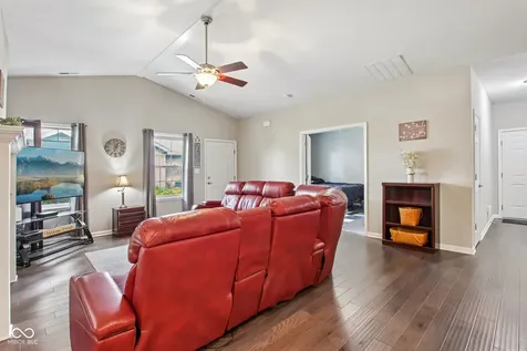 4328 Washington Boulevard Plainfield IN 46168