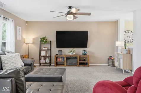 1726 Sonesta Way Indianapolis IN 46217