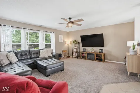 1726 Sonesta Way Indianapolis IN 46217