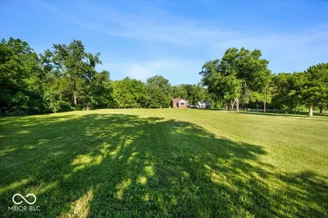 5118 Sandhurst Drive Indianapolis IN 46217