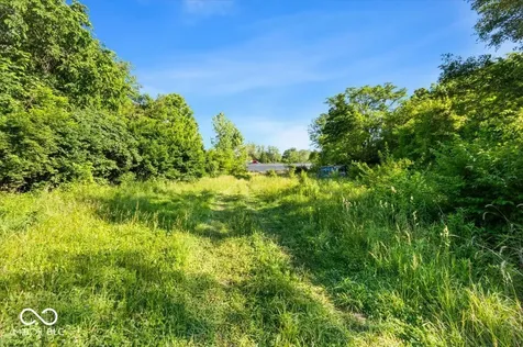 5118 Sandhurst Drive Indianapolis IN 46217