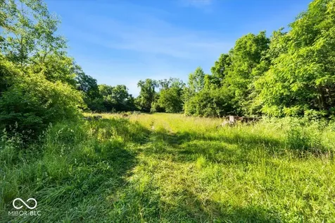 5118 Sandhurst Drive Indianapolis IN 46217