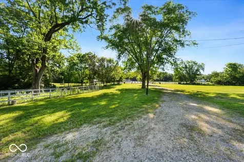 5118 Sandhurst Drive Indianapolis IN 46217